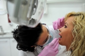 Imagine Angajam medici dentisti Constanta