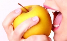 Imagine Influenta dietei in producerea cariei dentare