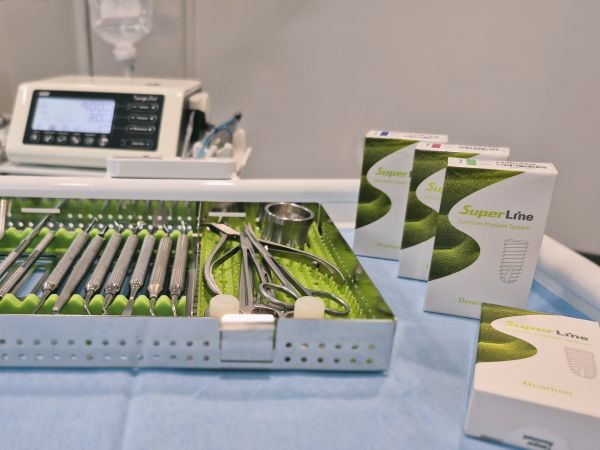 Centrul Stomatologic Hevadent poza 11