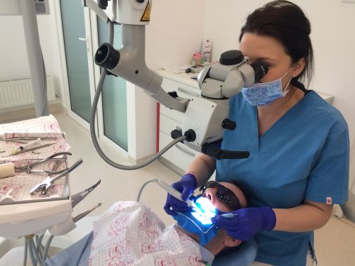 Dr. Alecsandrescu Stomatologie Pitesti Implanturi dentare Pitesti poza 0