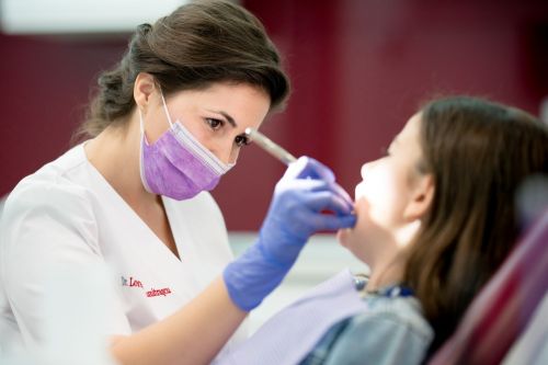 Professional Dentist poza 4