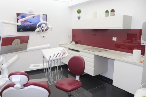 Professional Dentist poza 9