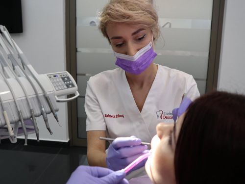 Professional Dentist poza 6