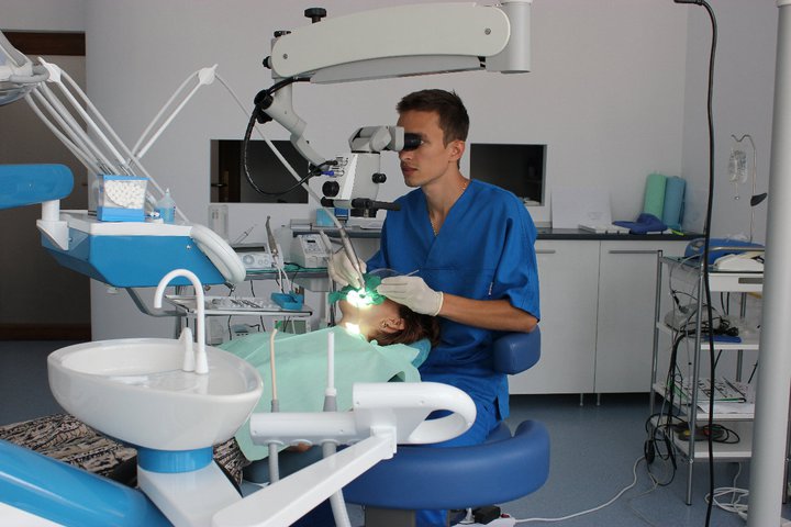 Stomatologie Migadent poza 1