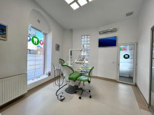 Centrul stomatologic Dr. Tudoroniu poza 3