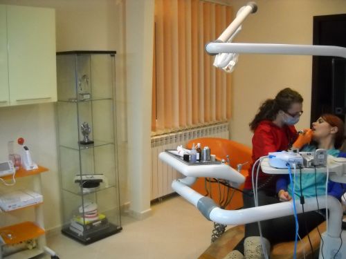 Cabinet Stomatologic cu Laborator Tehnica Dentara Dr. Alexandra Berehoi poza 3