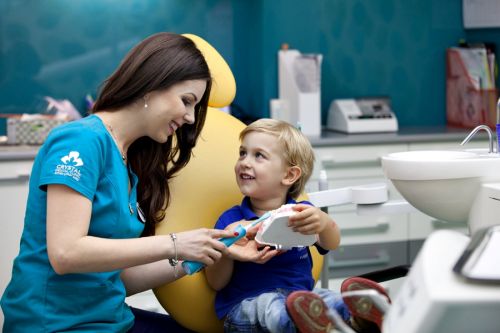 Crystal Dental Clinic poza