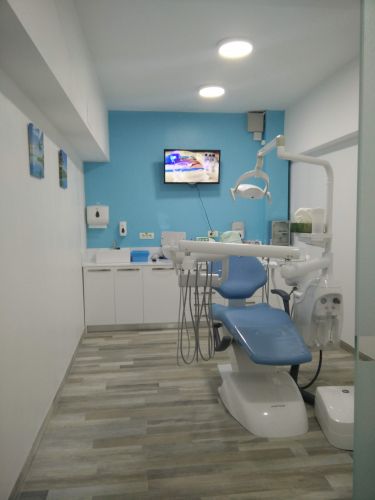 Csiszer Ana Maria Francisca Medic Dentist poza 