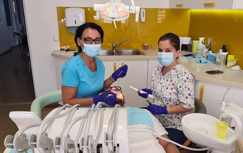 Eva Varga  - Medic dentist poza 2