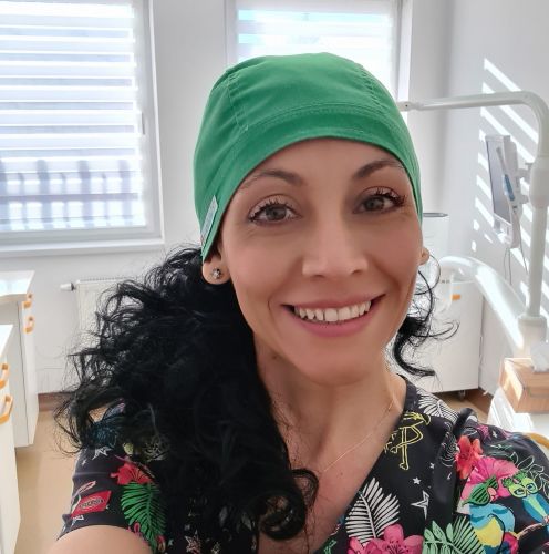 Eva Varga  - Medic dentist poza 0