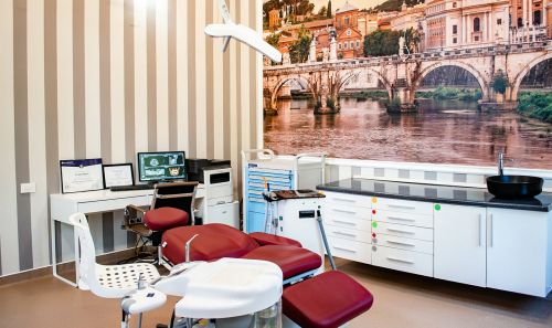 Aesthetic Dental Clinic poza 1