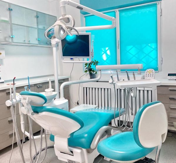Heinerich - Clinica Stomatologica Sector 6 - Implant Dentar Drumul Taberei poza 9