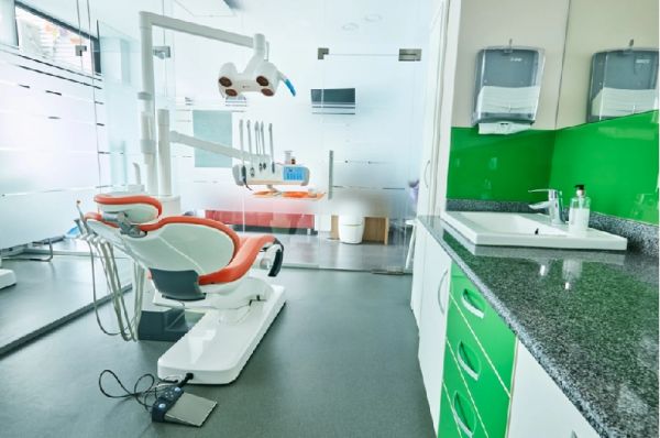 HAPPY CLINIC - Cabinet stomatologic Pipera poza 2