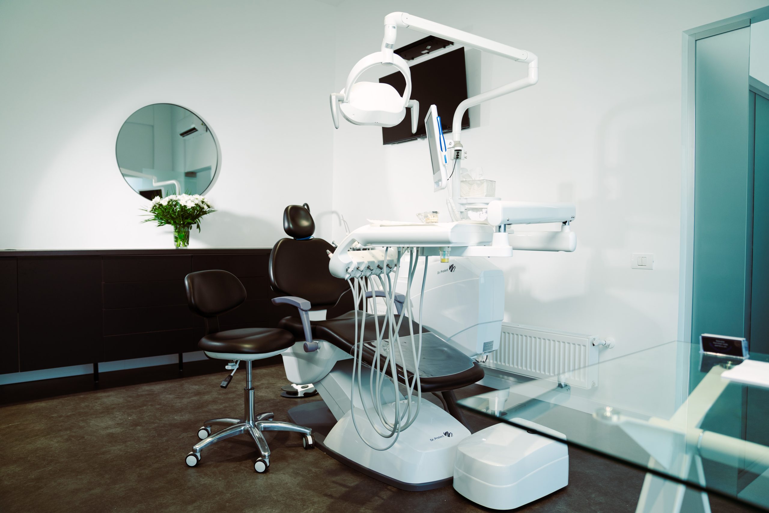 Family Dental Spa Otopeni - Implant Dentar si Dinti Ficsi poza 5