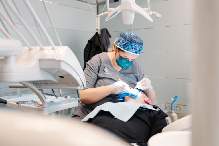 Clinica Stomatologica Confident Dr. Talpos - Implant Dentar si Dinti Ficsi Timisoara poza 1