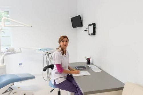 DentaCare - Dr. Alina Dume poza 5
