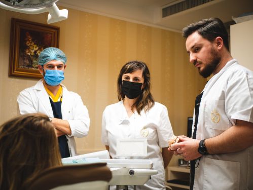 SC Crisdent Clinic SRL poza 2