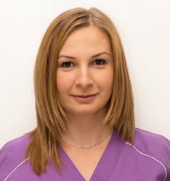 Dentist-Hasdeu-Fogaszat poza 0