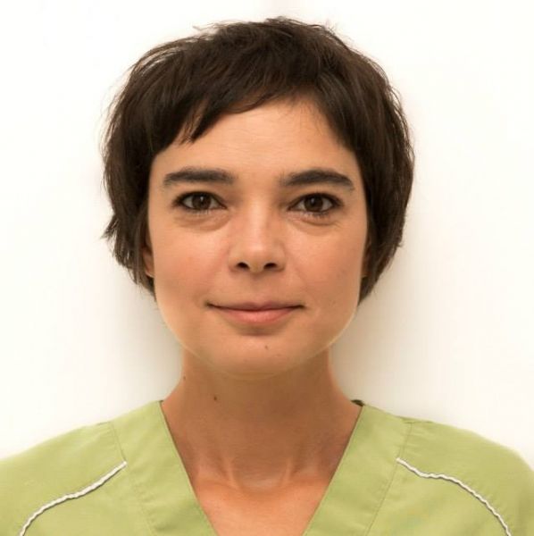Dentist-Hasdeu-Fogaszat poza 2