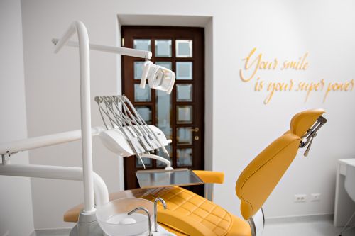 DENTESSE Clinici Dentare poza 2