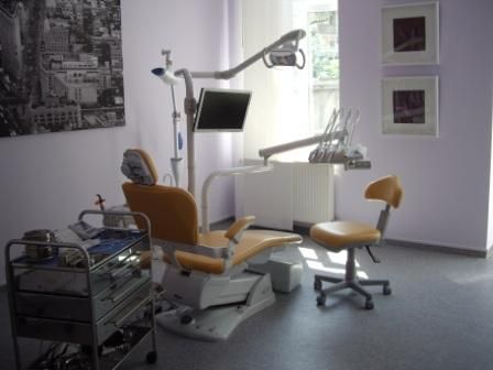 Clinica dentara Dr.Mikaela Oprisan poza 1