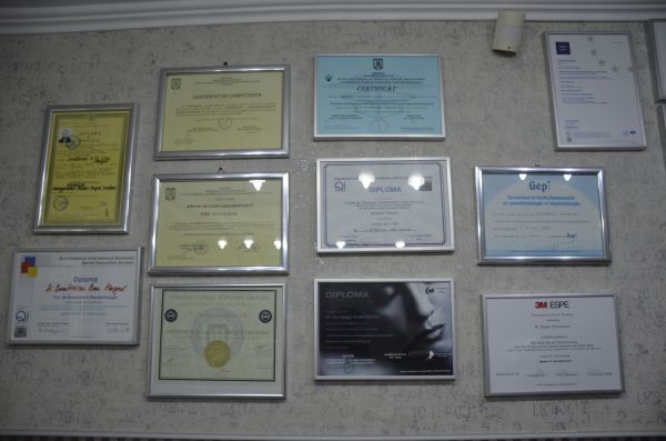 Clinica dentara dr. Dumitrescu Dan Mugur poza 8