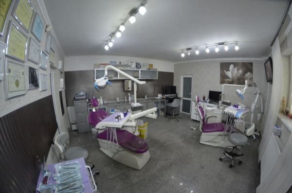Clinica dentara dr. Dumitrescu Dan Mugur poza 1