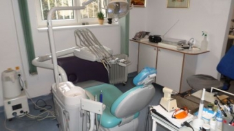 Imagine 2 Unit-uri Dentare cu compresor, plus echipament auxiliar si consumabile