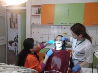 Imagine Angajez medic dentist Constanta