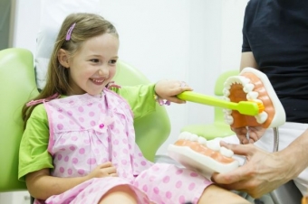Imagine Sigilare dentara copii Iasi - Dental Art 