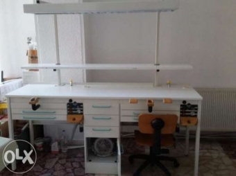 Imagine Masa de lucru tehnica dentara 2 posturi cu aspiratie.