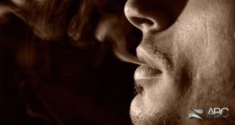 Cum afecteaza fumatul gingiile